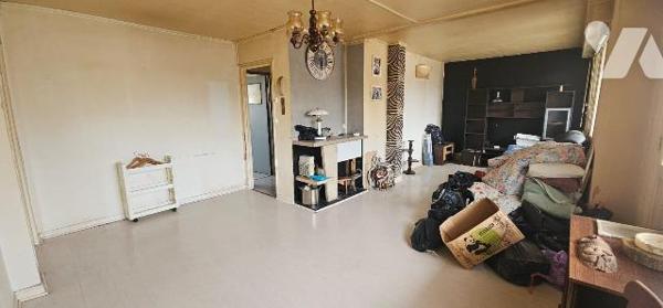 DUNKERQUE au coeur du centre-ville : Au 2ème étage et dernier étage d'une petite copropriété sa...