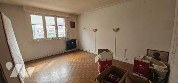 DUNKERQUE au coeur du centre-ville : Au 2ème étage et dernier étage d'une petite copropriété sa...