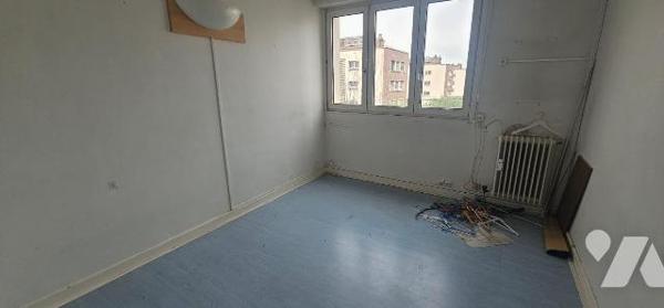 DUNKERQUE au coeur du centre-ville : Au 2ème étage et dernier étage d'une petite copropriété sa...