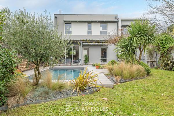 L’harmonie contemporaine au coeur de Caudéran avec piscine et garage