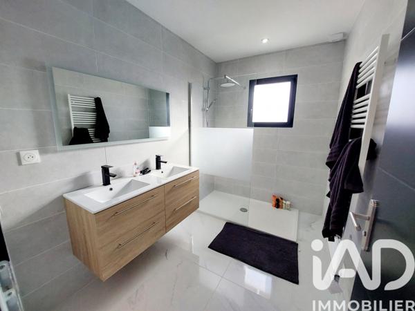 Maison à vendre 4 pièces 95 m² Pineuilh