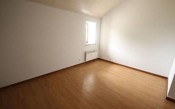 Maison à louer    4 pièces •  Castétis