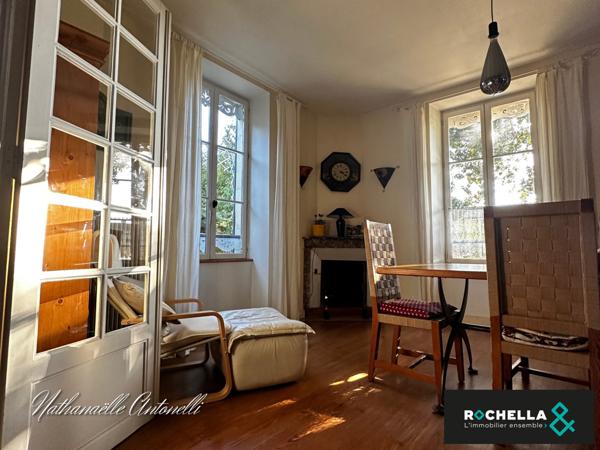 MAISON EN PIERRE ST JEAN D'ANGELY