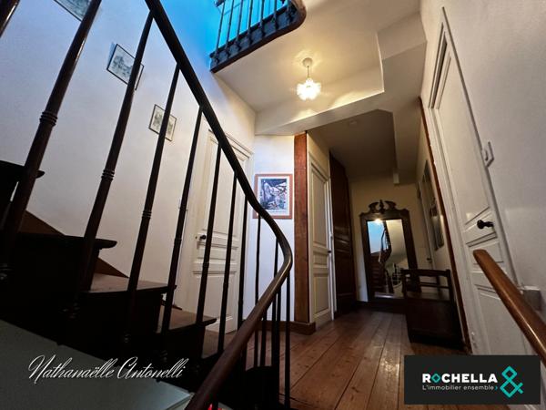 MAISON EN PIERRE ST JEAN D'ANGELY