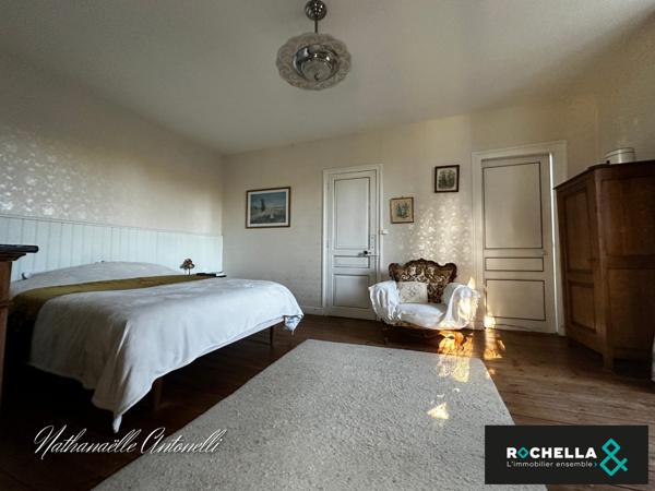 MAISON EN PIERRE ST JEAN D'ANGELY