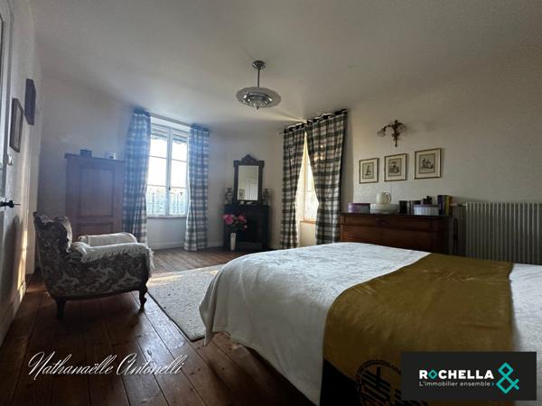 MAISON EN PIERRE ST JEAN D'ANGELY