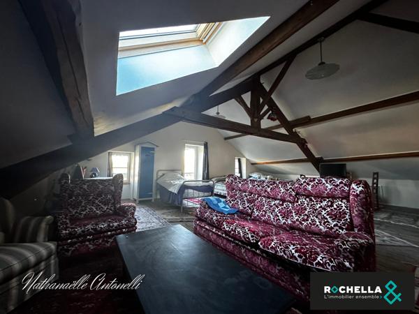 MAISON EN PIERRE ST JEAN D'ANGELY