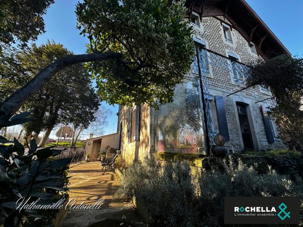 MAISON EN PIERRE ST JEAN D'ANGELY