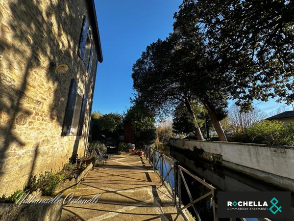 MAISON EN PIERRE ST JEAN D'ANGELY
