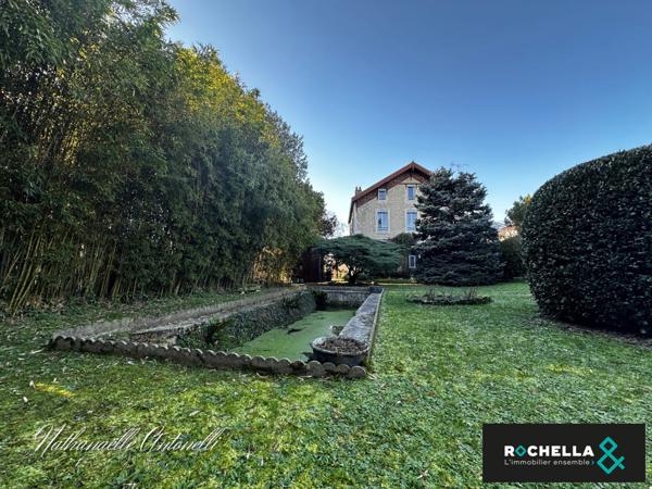 MAISON EN PIERRE ST JEAN D'ANGELY