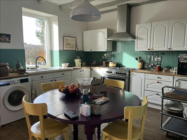 Maison à vendre |  Chamberet |  3 pièces | 186 m²