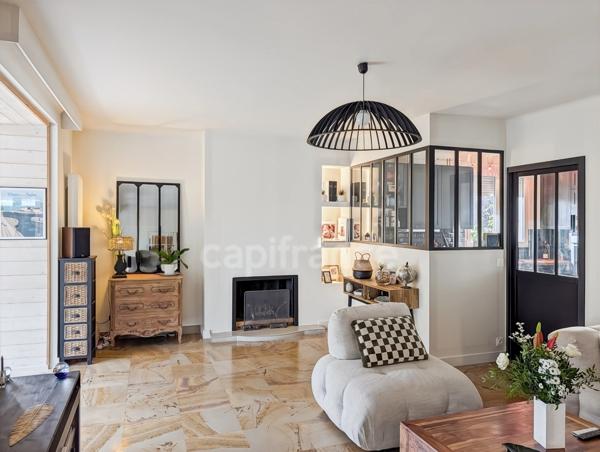A vendre à Saint-Marcel (71) cette villa authentique de 189 m² 7 pièces 5 chambres 1 bureau et terrain de 2310 m²