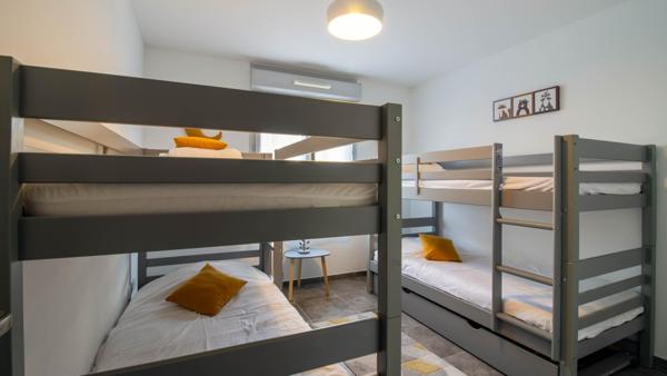 T3 récent 71 m² avec terrasse, piscine et box