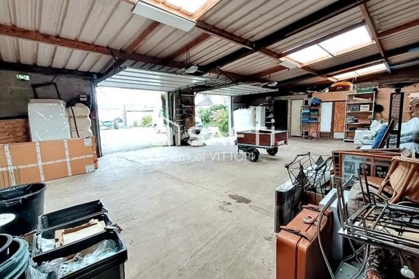 Propriété spacieuse avec dépendance et terrain clos