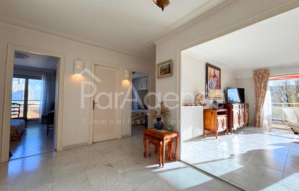 Appartement T5 - Centre-ville - Aperçu mer