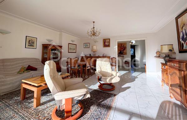 Appartement T5 - Centre-ville - Aperçu mer