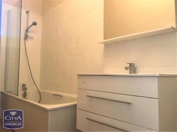 Immeuble à vendre 40m² Sorgues (84700)