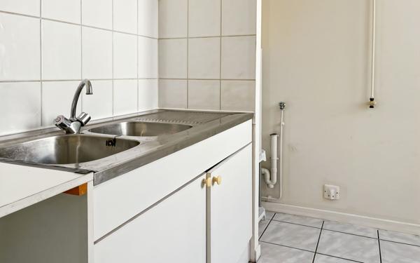 Appartement à vendre    1 pièce • 25,42 m2 Lyon 1