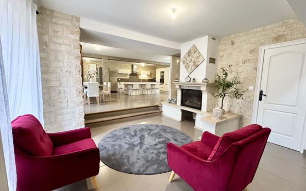 Maison à vendre    6 pièces •  La Chapelle-Saint-Mesmin