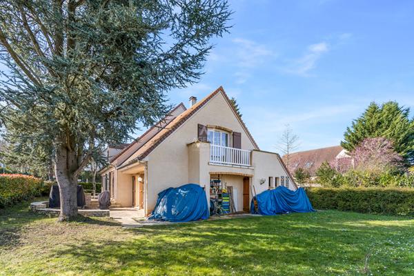 Maison SAINT GERMAIN EN LAYE / Chambourcy 8 pièce(s) 204m2 €960 000 ** - Référence 17727
