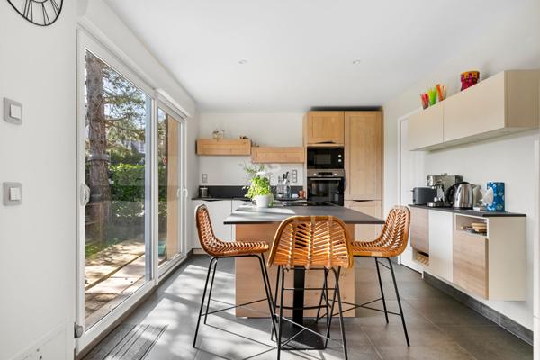 Maison SAINT GERMAIN EN LAYE / Chambourcy 8 pièce(s) 204m2 €960 000 ** - Référence 17727