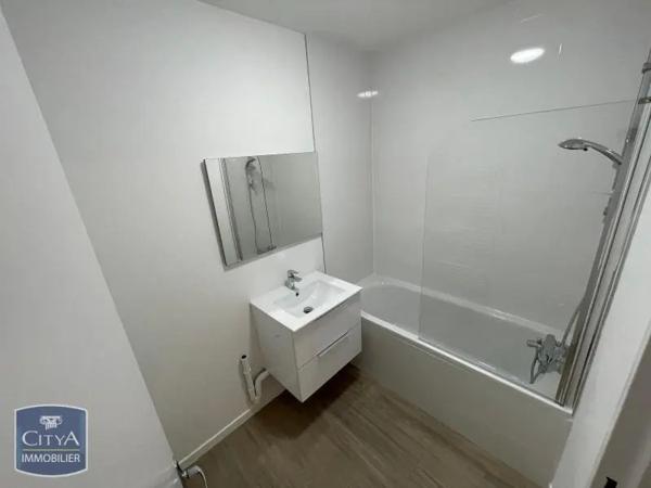 Appartement à louer 3 pièces 60.14m² Angers (49000)