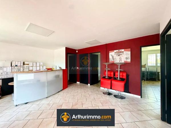Vente                                                      Immeuble
                        
                     9 pièces                      170 m2                     à Faremoutiers