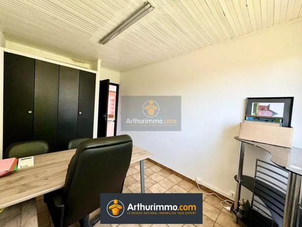 Vente                                                      Immeuble
                        
                     9 pièces                      170 m2                     à Faremoutiers