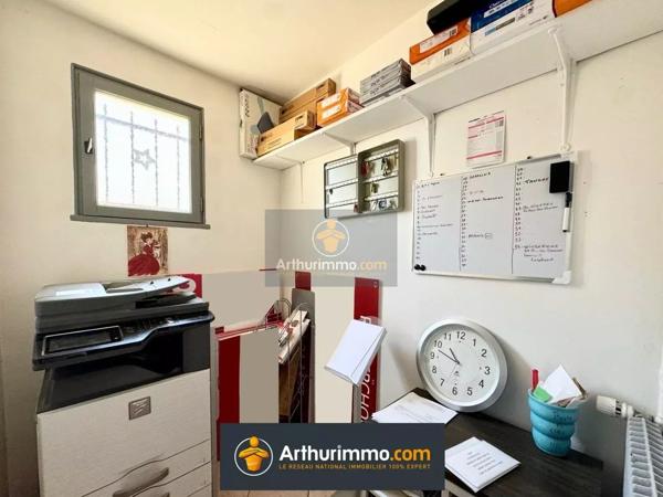Vente                                                      Immeuble
                        
                     9 pièces                      170 m2                     à Faremoutiers