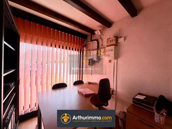 Vente                                                      Immeuble
                        
                     9 pièces                      170 m2                     à Faremoutiers