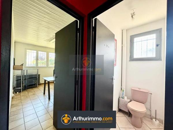Vente                                                      Immeuble
                        
                     9 pièces                      170 m2                     à Faremoutiers