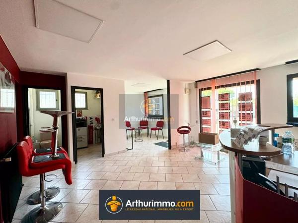 Vente                                                      Immeuble
                        
                     9 pièces                      170 m2                     à Faremoutiers