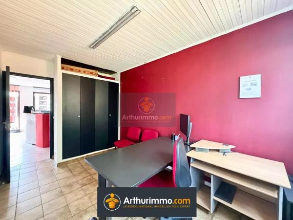 Vente                                                      Immeuble
                        
                     9 pièces                      170 m2                     à Faremoutiers