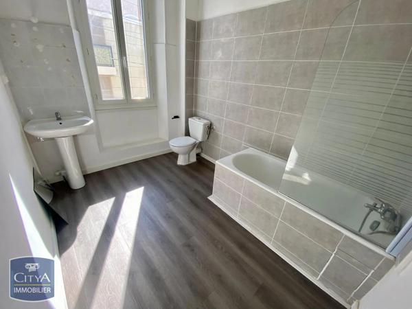 Appartement à louer 2 pièces 42m² Toulon (83000)