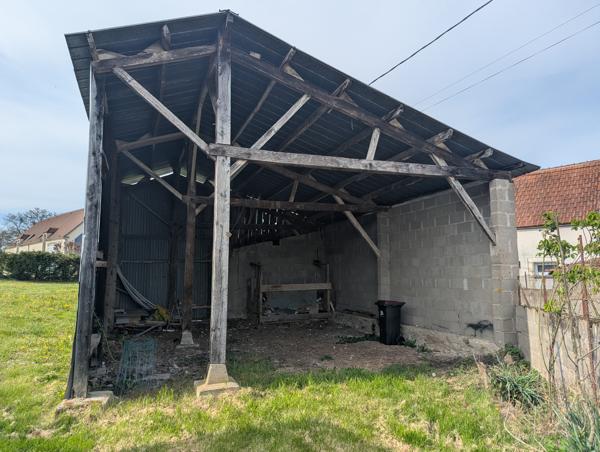 Maison d’habitation au cœur d’un petit hameau !
