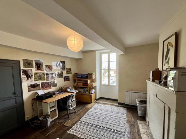 Charmante maison de village rénovée avec magnifique espace de vie extérieur et jardin clos