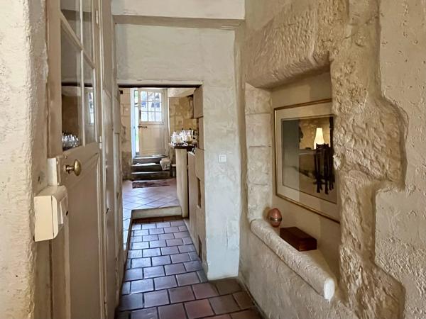 Charmante maison de village rénovée avec magnifique espace de vie extérieur et jardin clos