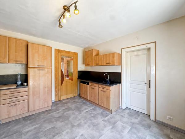 Moosch, 68690, maison 4 chambres, terrain plat 15 ares, proche école et commodités