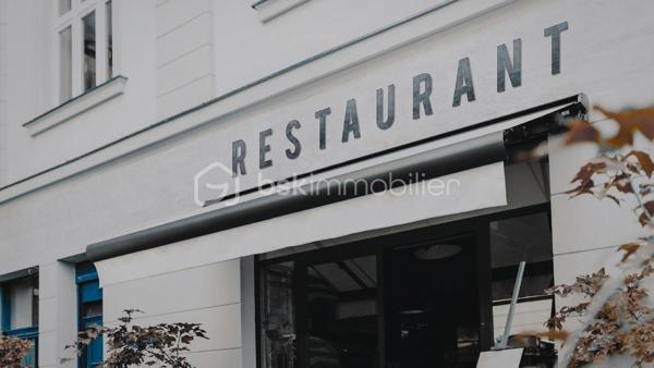À vendre dans le 8ème arrondissement Parisien un restaurant avec une belle croissance du chiffre d’affaires.

- Superficie 110 m2 répartis sur 2 niveaux : 
Rez-de-chaussée :  la salle - une cuisine tout équipée - les toilettes pour la clientèle
Au sous-sol : 2 réserves 
- Extraction : 350 mm
- Vitrine : 9 mL
- Bail : 3/6/9 
- Loyer mensuel : 4445 € HT
- Charges : 190 €

Bien en copropriété 
Taxe foncière : 2125 €

Selon l'article L.561.5 du Code Monétaire et Financier, pour l'organisation de la visite,
la présentation d'une pièce d'identité vous sera demandée.

Marie Odile KOUADIO vous propose également un portefeuille diversifié de biens commerciaux à la vente et en location.
Contactez-moi au 07 45 52 66 04 pour un échange personnalisé et accédez à des opportunités off-market que vous ne trouverez nul par ailleurs.
