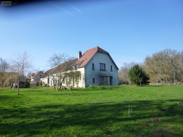 Maison à vendre à Saint-Martin-sur-Nohain dans la Nièvre (58150), ref : ST 237