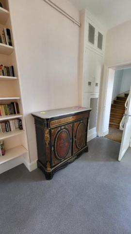 MAISON HYPER CENTRE AVEC COUR