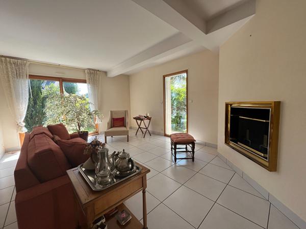 Maison 4 chambres et garage à vendre à Vannes - Quartier recherché de Bernus