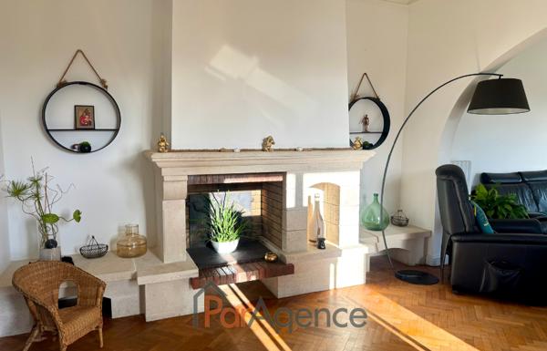 SAUJON VILLA 9 PIECES PARC 5213 M2 PISCINE