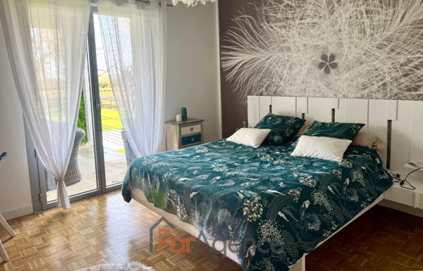 SAUJON VILLA 9 PIECES PARC 5213 M2 PISCINE