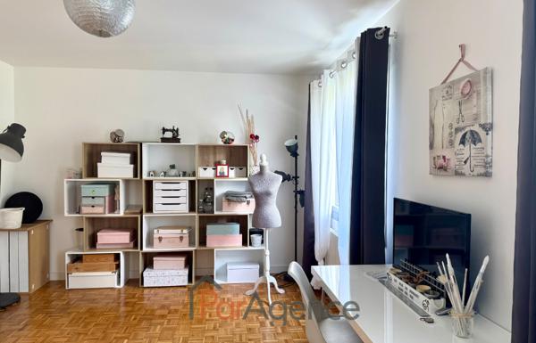 SAUJON VILLA 9 PIECES PARC 5213 M2 PISCINE