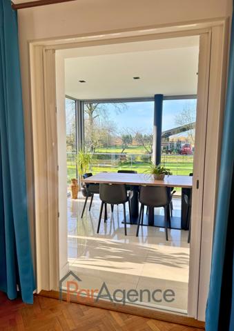 SAUJON VILLA 9 PIECES PARC 5213 M2 PISCINE