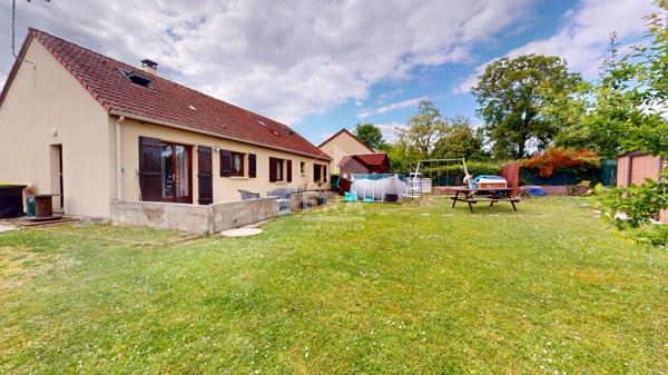 Maison Saint Germain Du Puy 131 m2
