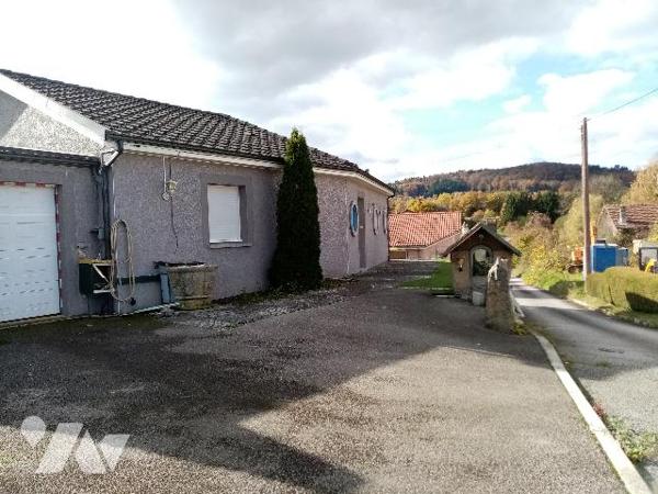 pavillon traditionnel de plain pied avec terrain attenant de 420 m²