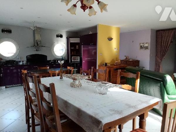 pavillon traditionnel de plain pied avec terrain attenant de 420 m²