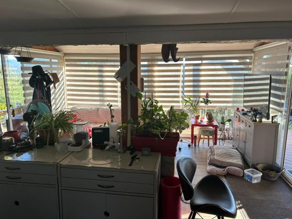 Chalet renové dans domaine privé